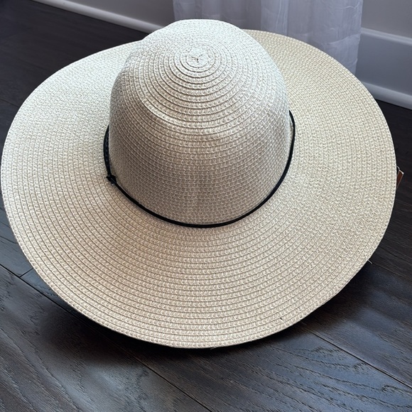 Milani Heather UPF 50+ Floppy Sun Hat,4.5”wide brim,chin strap,adjustable band - Picture 4 of 11